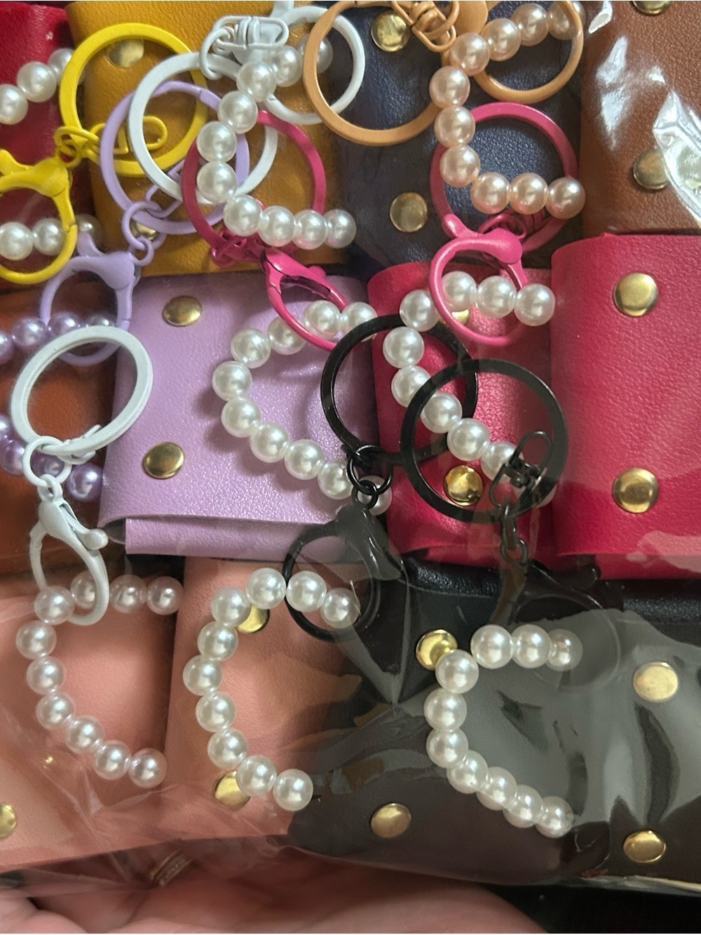 Women's Pearl-Handle Mini Bag — ear bud holder keychains